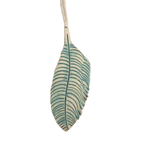 253-14 Ceramic Feather Decoration
